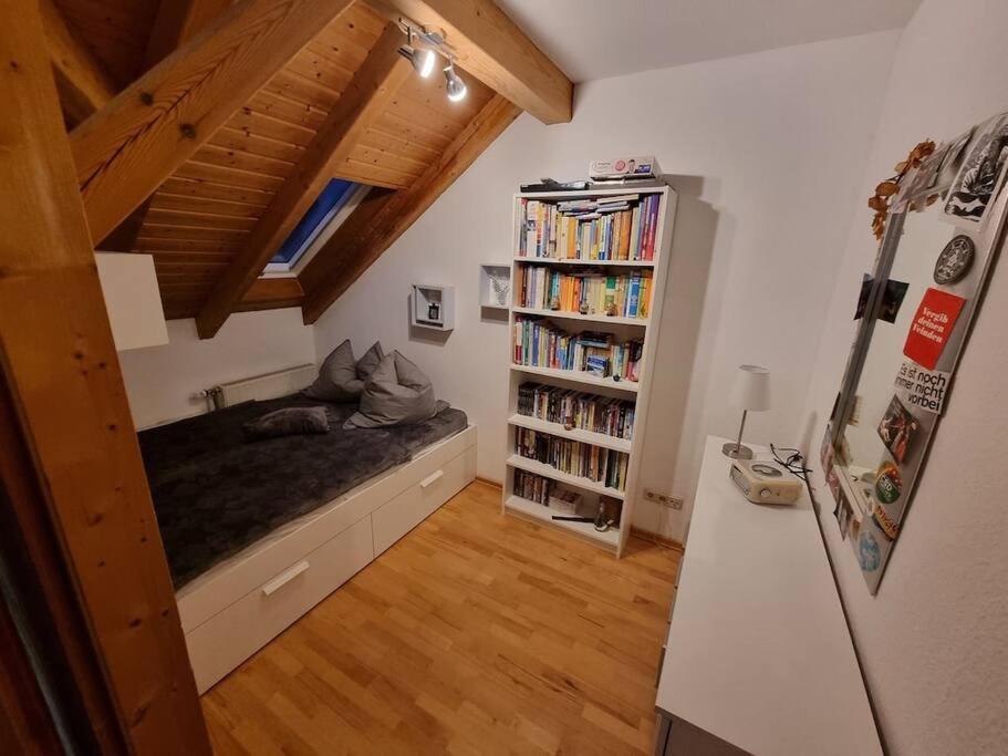 Gemuetliche Dachgeschosswohnung Erfurt Eksteriør billede